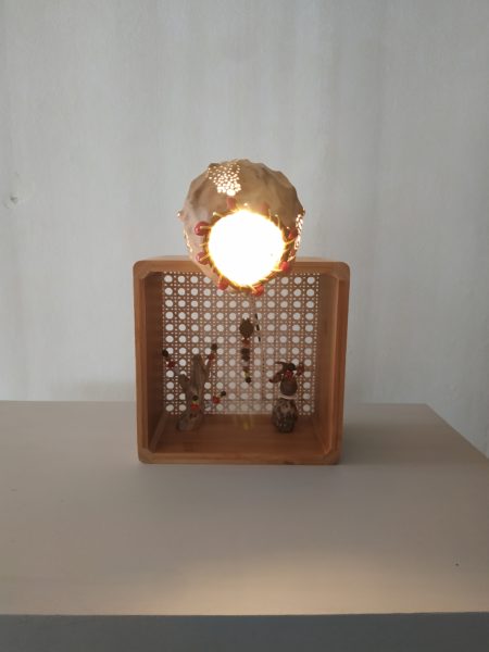 Lampe en bois, calebasse graines – Image 9