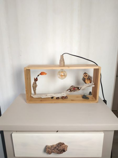 Lampe rectangle en bois et graines – Image 4