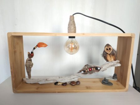 Lampe rectangle en bois et graines