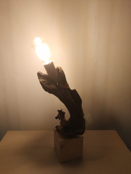 Lampe en bois flotté et graines – Image 5