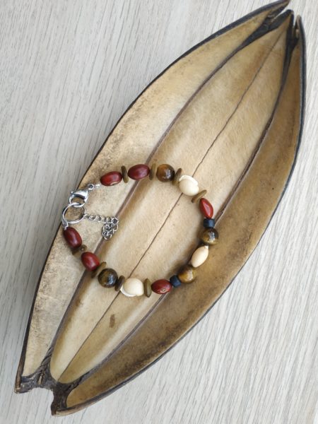 bracelet en graines et oeil de tigre