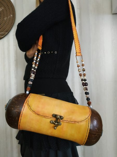 Sac à main en cuir noix de coco et graines