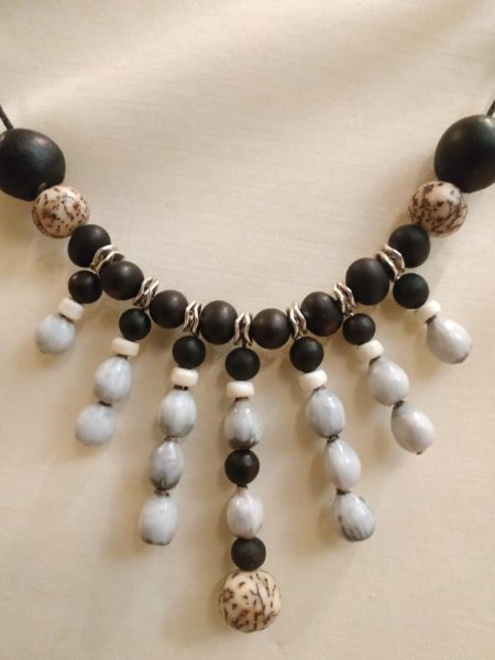 Collier ethnique larme de job et toloman – Image 2